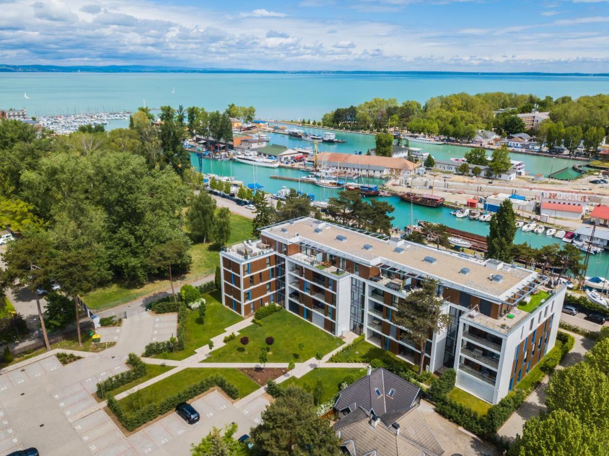 Mf Port Azur Wellness Apartments Siófok Exteriér fotografie