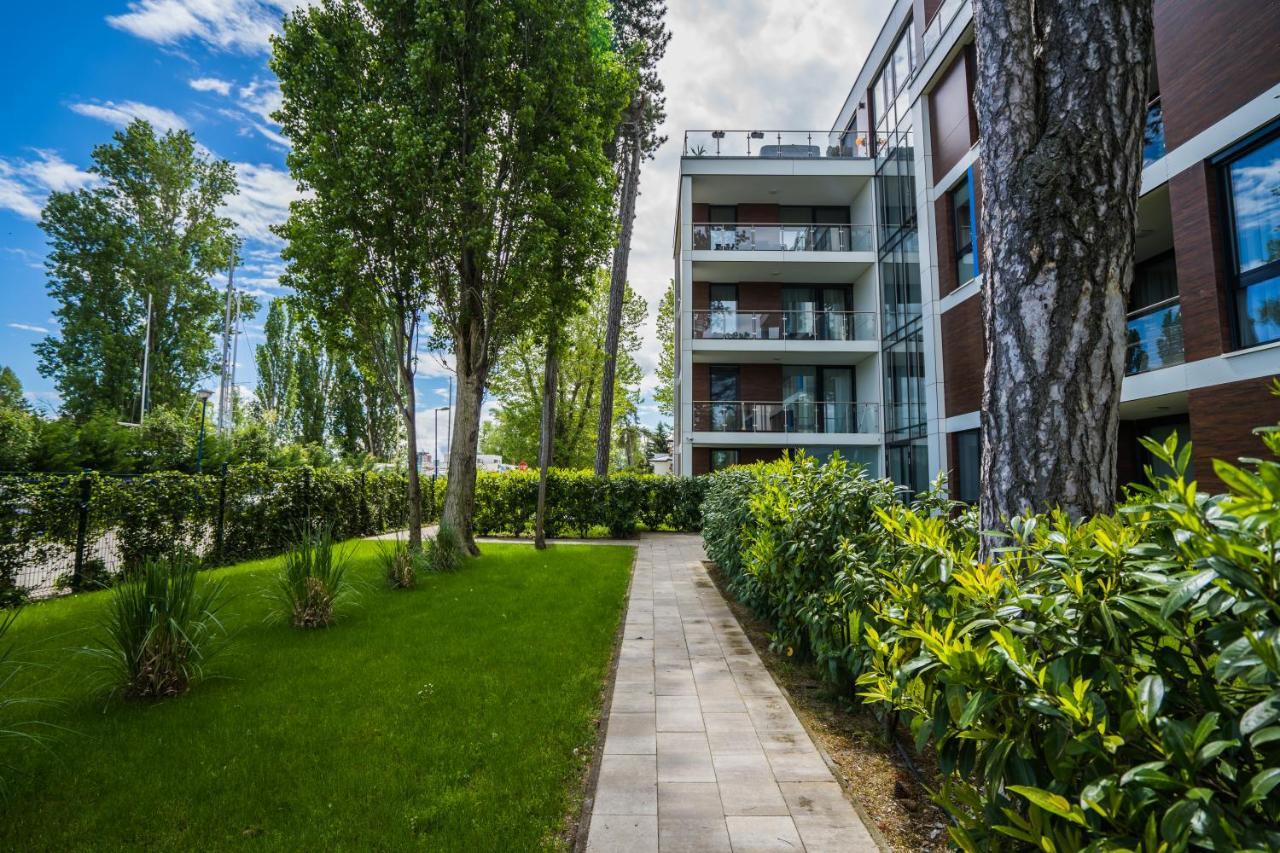 Mf Port Azur Wellness Apartments Siófok Exteriér fotografie