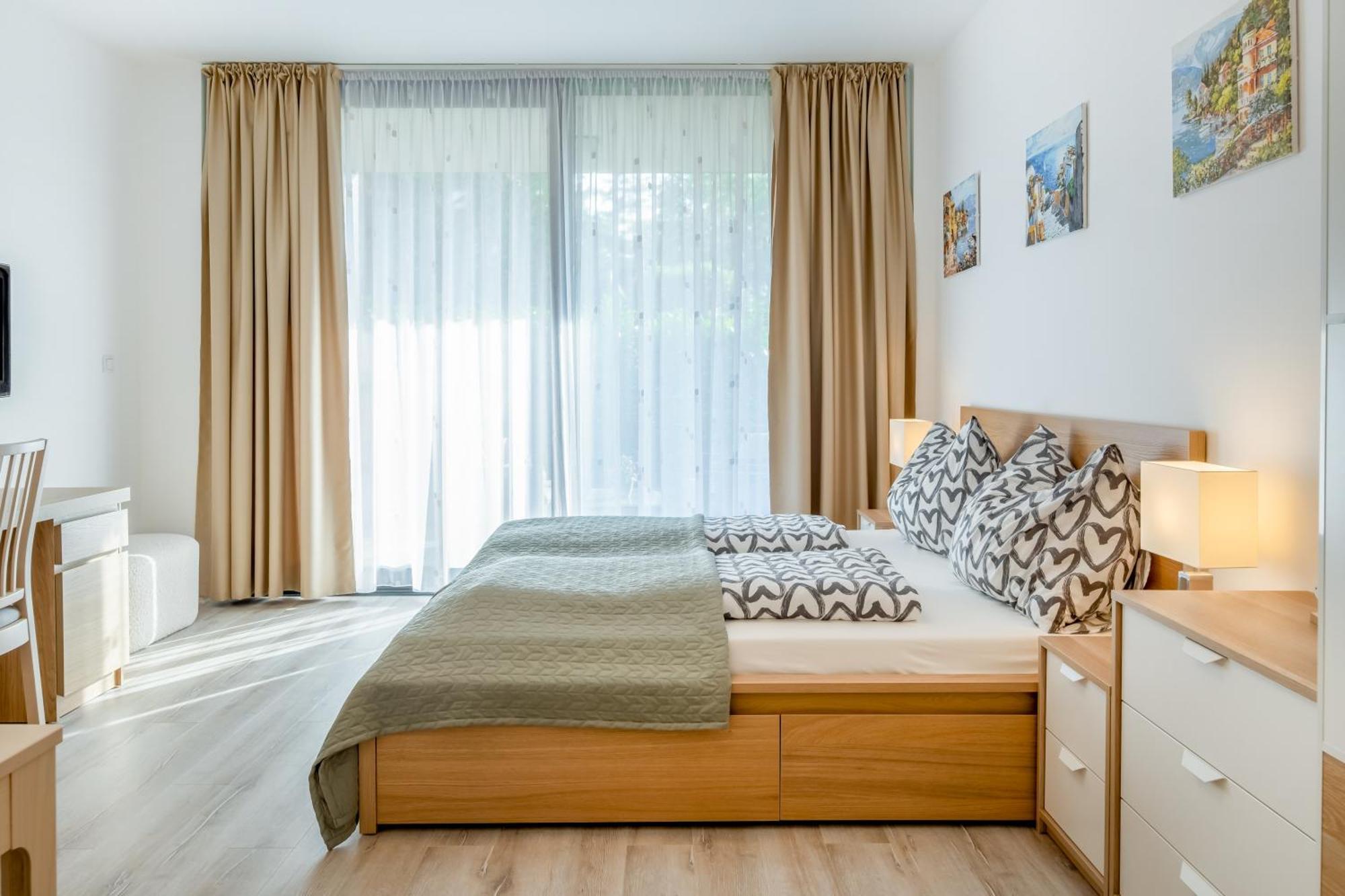 Mf Port Azur Wellness Apartments Siófok Exteriér fotografie